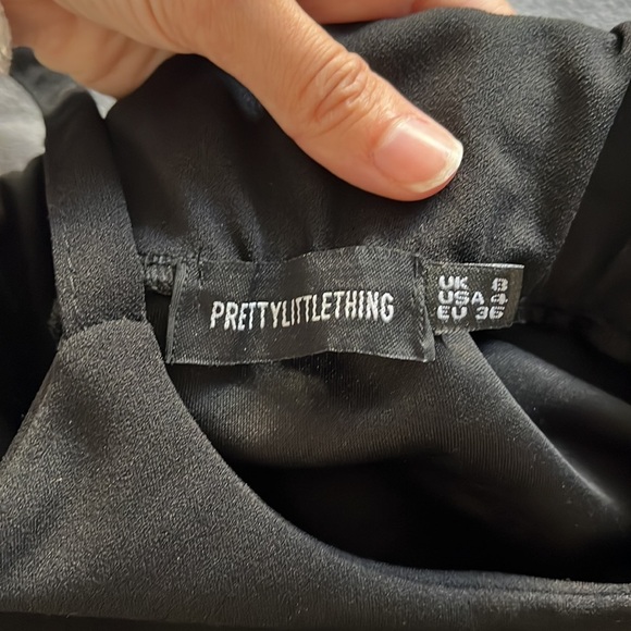 “PRETTY LITTLE THING Black Skirt size 4” - Picture 4 of 4